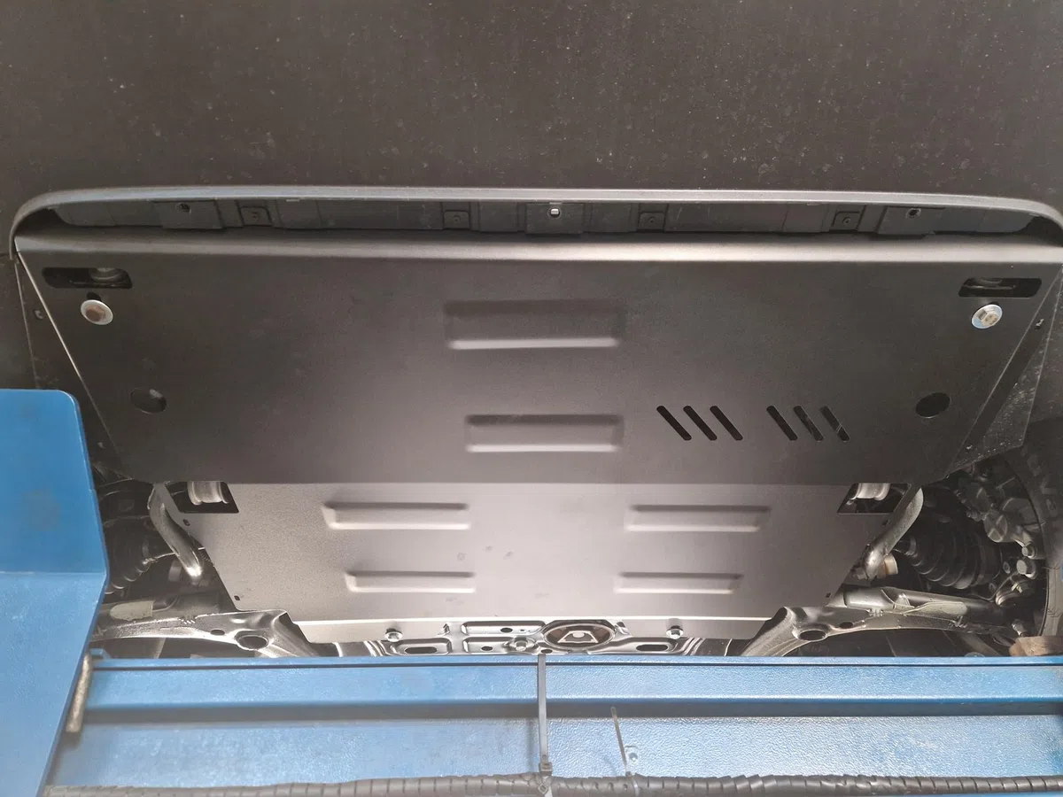 Metallschutz unter dem Motor, kompatibel mit der Marke VW Crafter – (2017–2025)