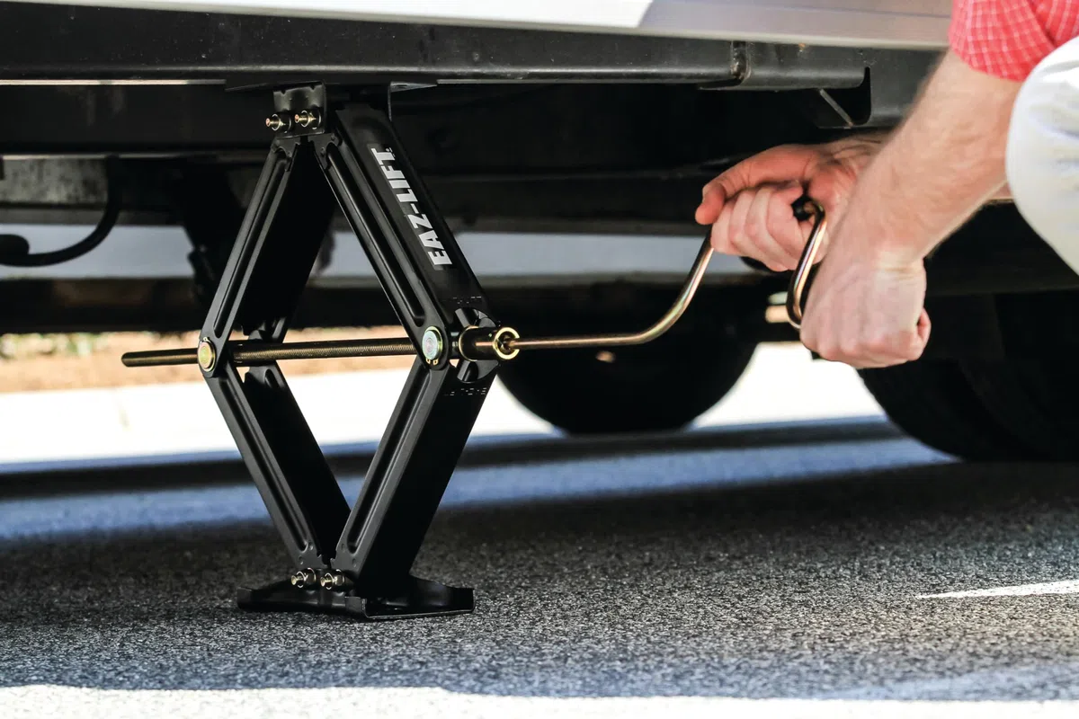 Camco Eaz-Lift 48810 Scherenwagenheber, 61 cm, passend für Pop-Up-Camper und Reiseanhänger, 1 Stück (2,3 kg Bewertung)