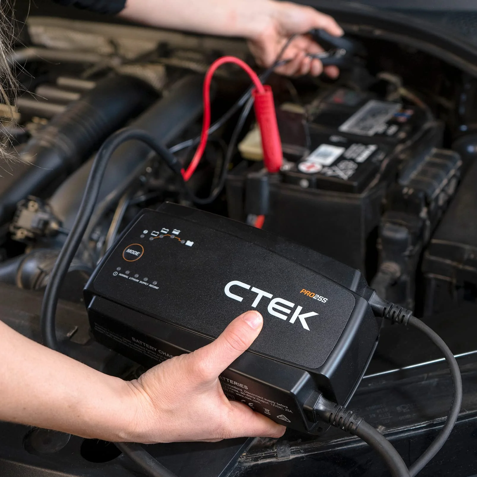 CTEK PRO25S, 25A, Batterieladegerät 12V Und Stromversorgung, Batteriepfleger, Ladegerät LiFePO4, Lithium Ionen Ladegerät Auto Und LKW Mit Rekonditionierungsmodus Und Entsulfatierungsprogramm