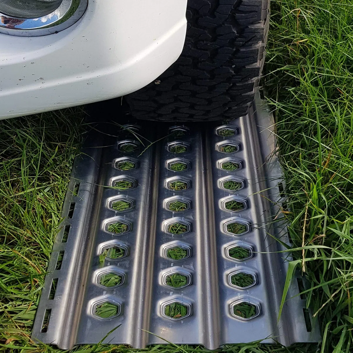 120cm 1,2m Paar Alu Sandbleche Sandboards Traktionshilfe Bergehilfe Sandramp Traktion für Wohnmobil, Defender und Landcruiser