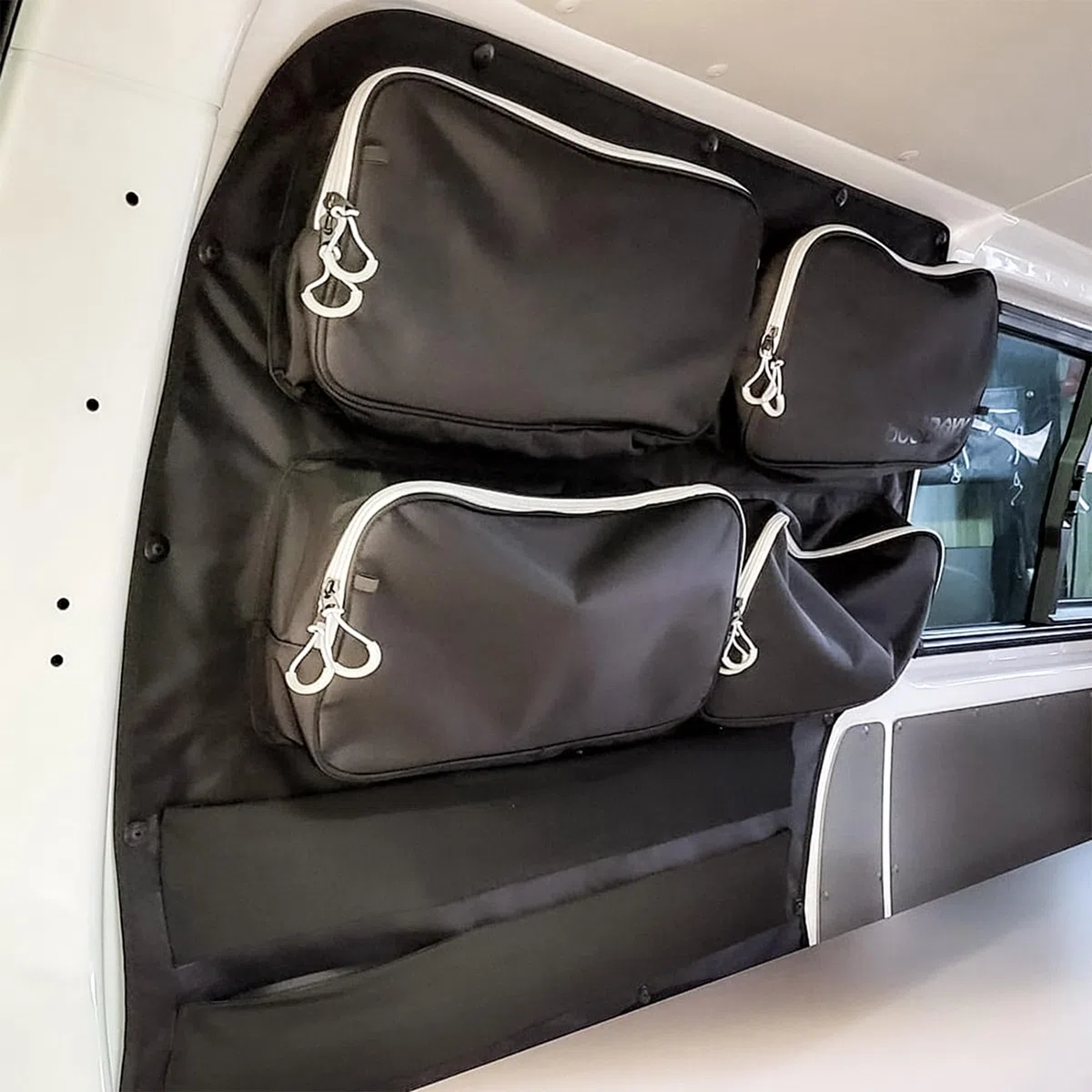 Bus-Boxx Organizer Tasche utilitywallBOXX – Taschen und Netzreihen, Stauraum und Verkleidung für VW T5, T6, T6.1 Transporter (Large Fahrerseite)