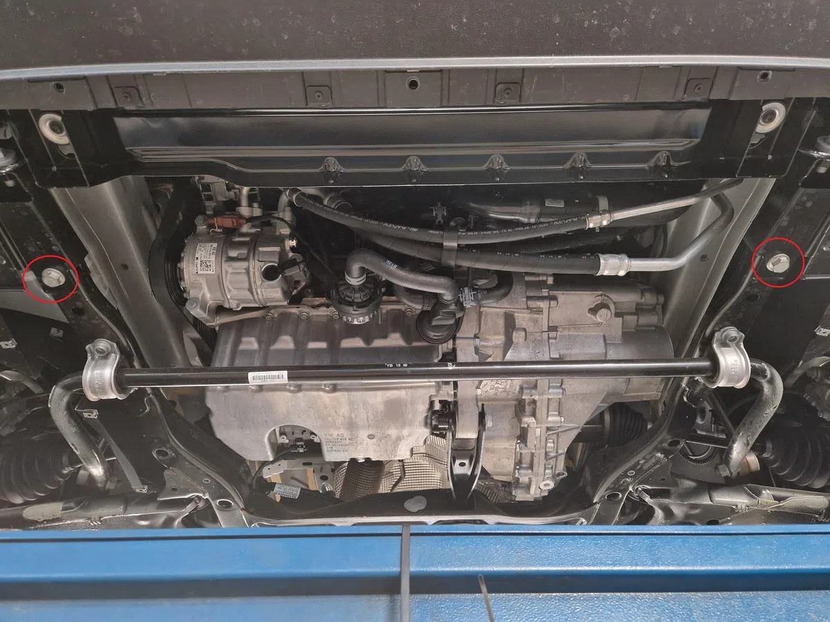 Metallschutz unter dem Motor, kompatibel mit der Marke VW Crafter – (2017–2025)